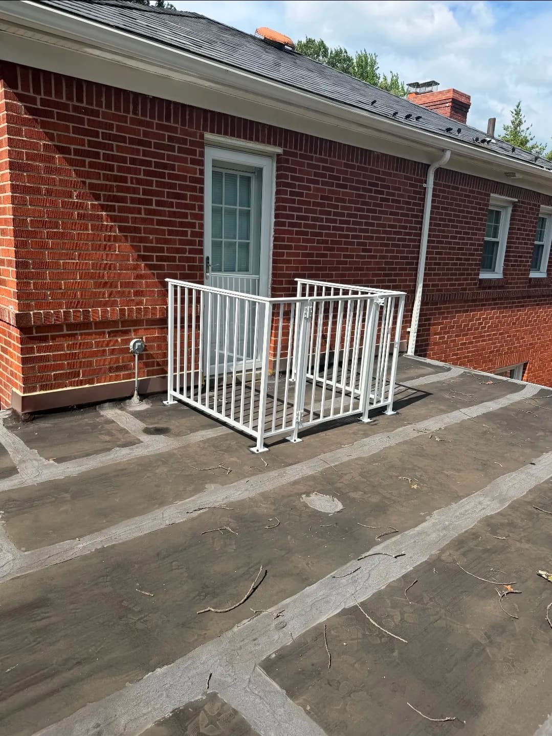 Aluminum Roof Railing and Gate Installation Done Right