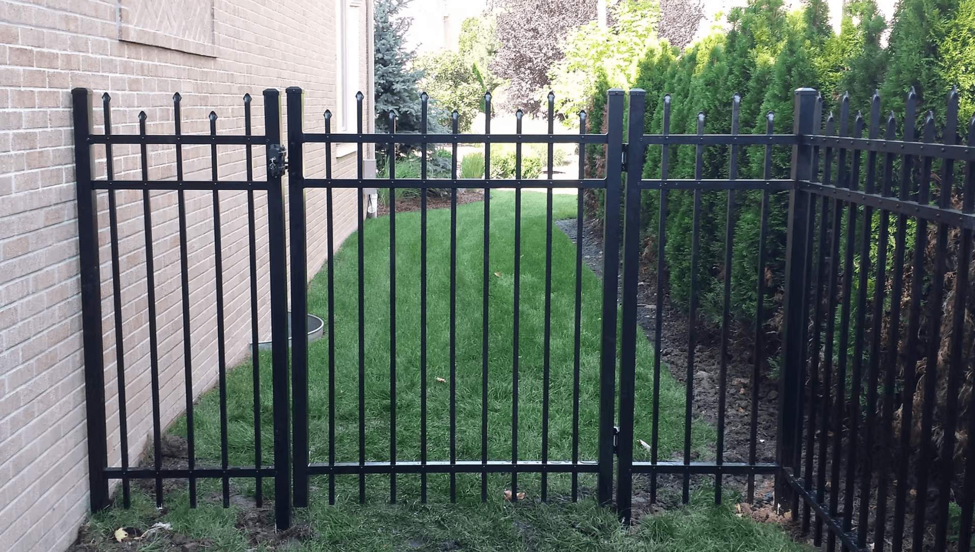 Custom Aluminum Fence and Gate Installation in Ridgefield Park NJ image